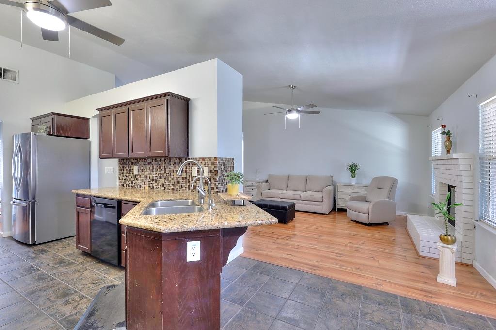 5659 W Menlo Ave, Fresno, CA 93722