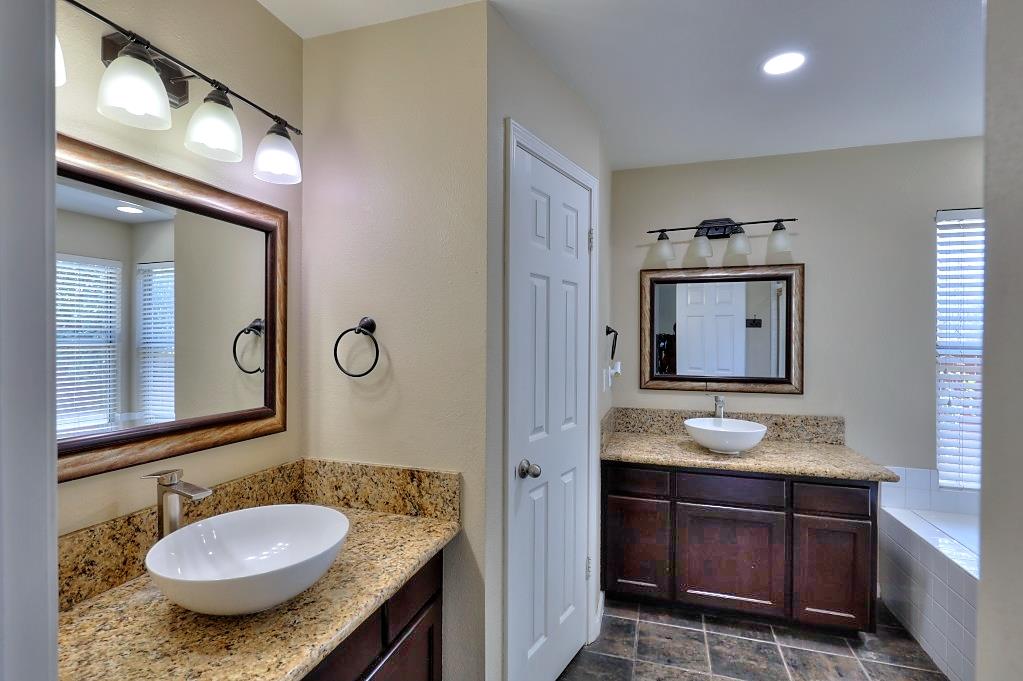 5659 W Menlo Ave, Fresno, CA 93722