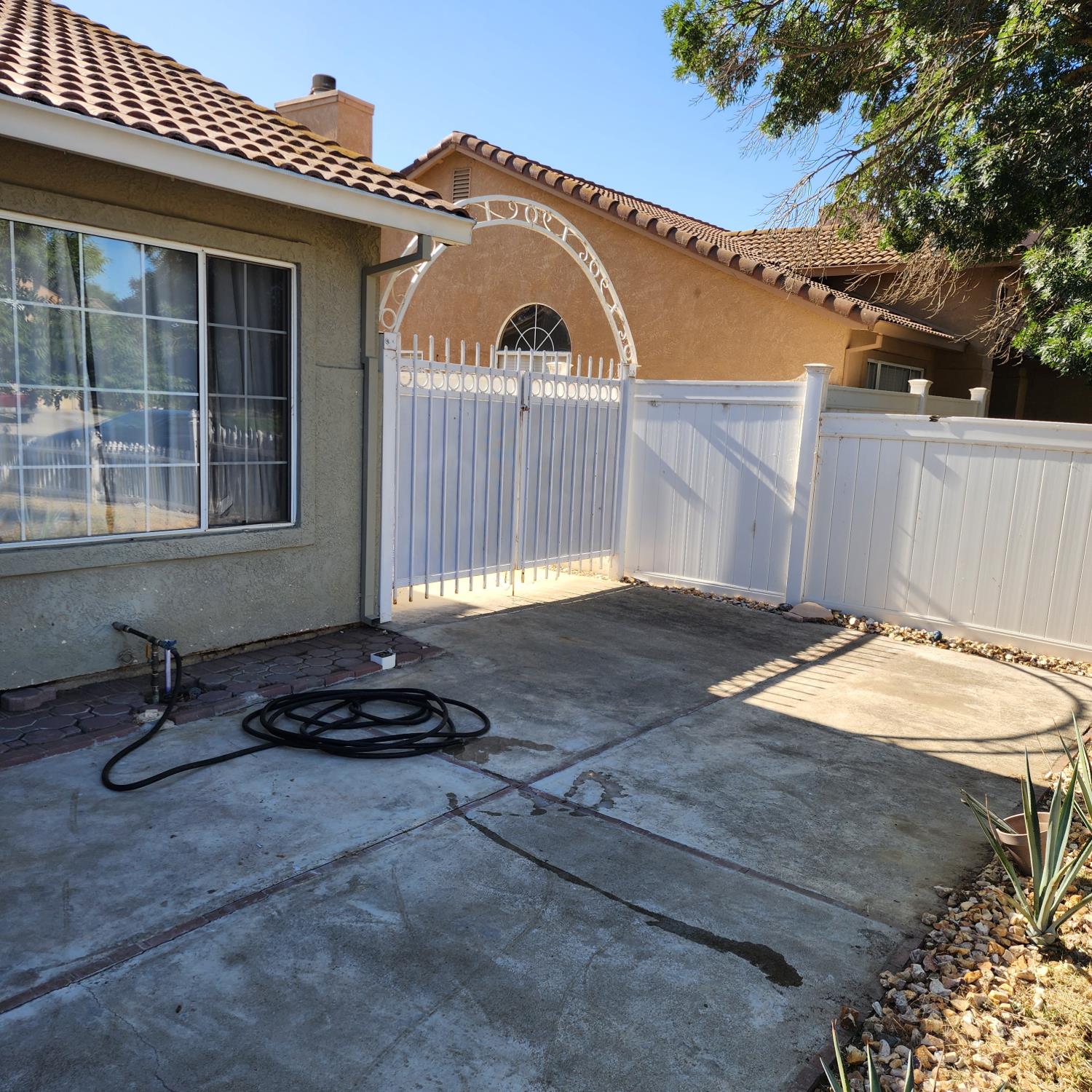 64 Jensen Rd, Gustine, CA 95322