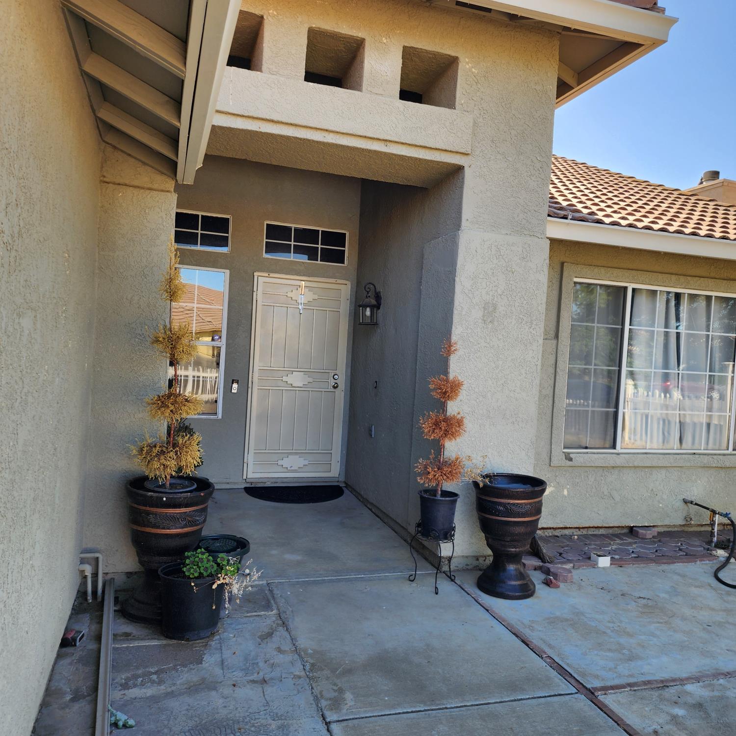 64 Jensen Rd, Gustine, CA 95322