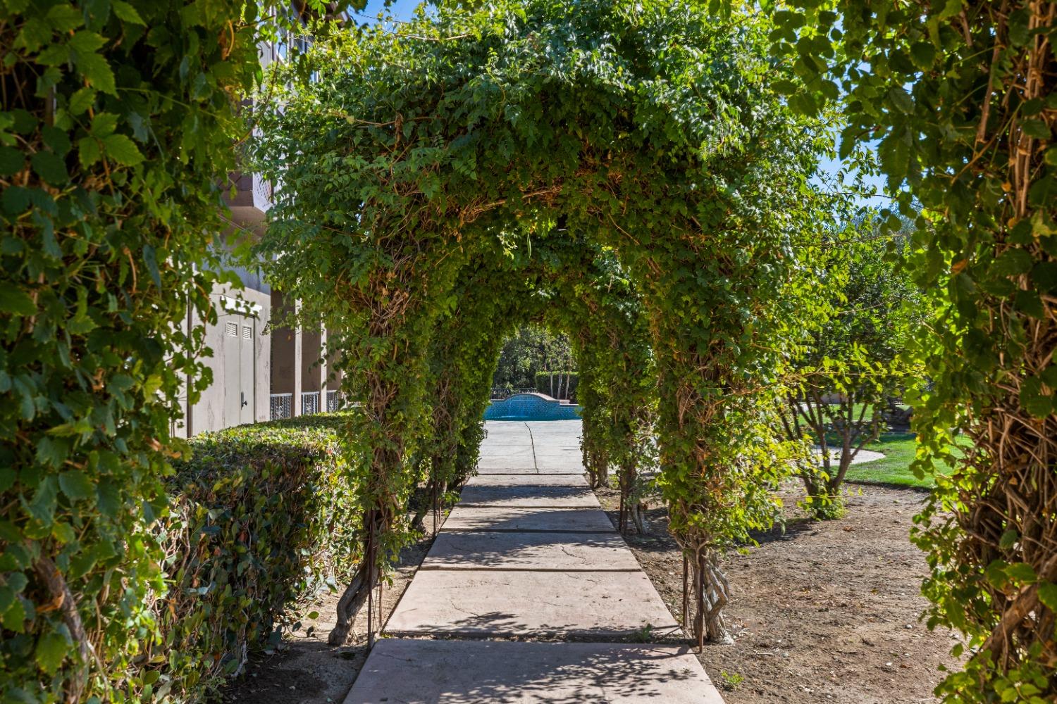 618 Elfers Rd, Patterson, CA 95363