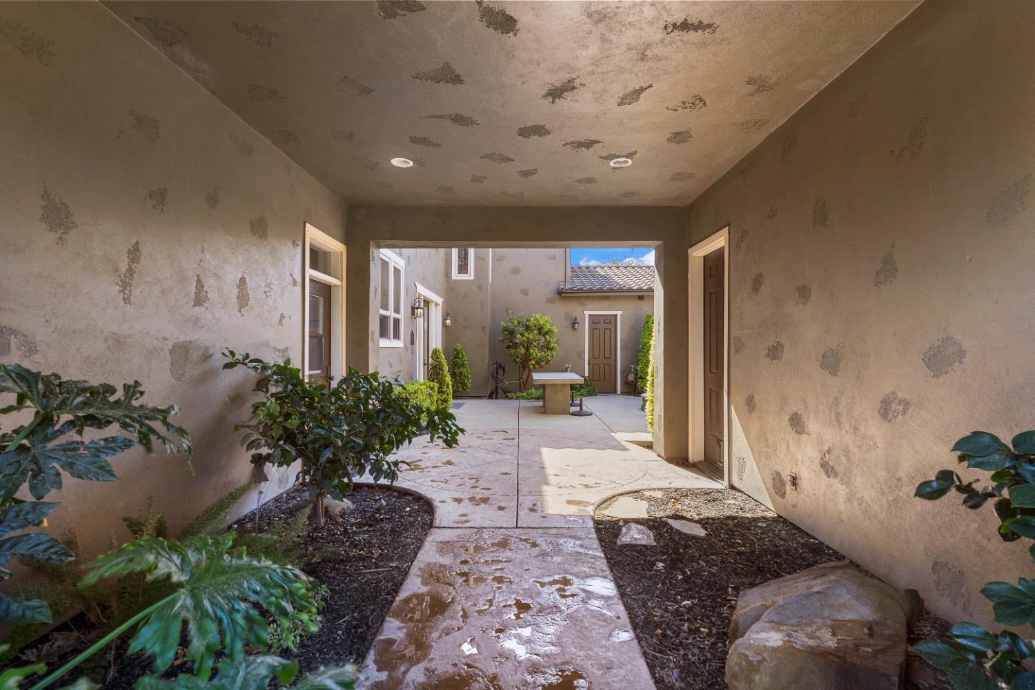618 Elfers Rd, Patterson, CA 95363