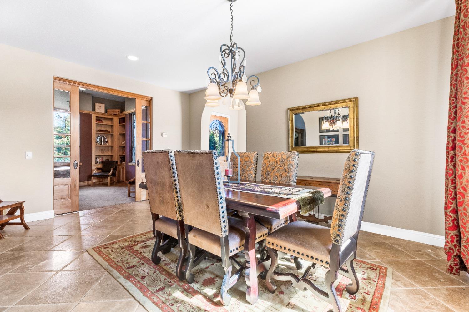 618 Elfers Rd, Patterson, CA 95363