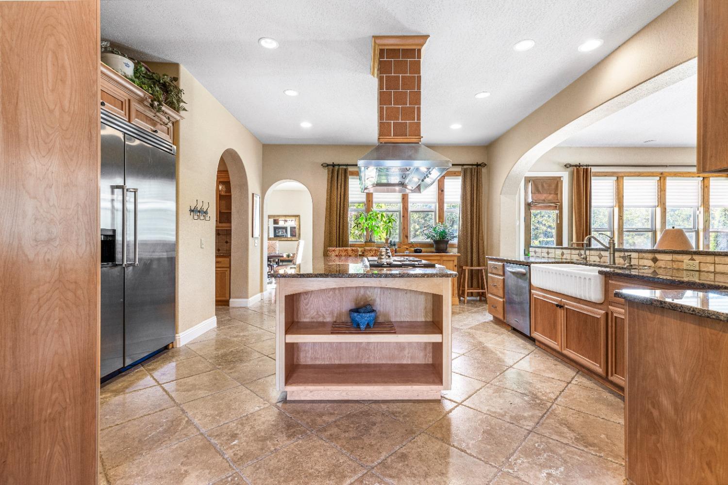 618 Elfers Rd, Patterson, CA 95363