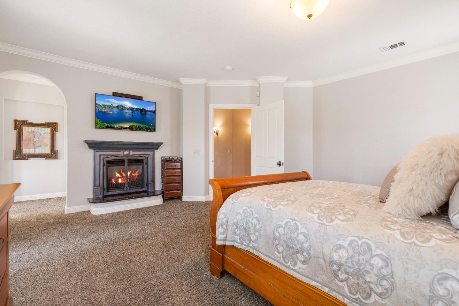 618 Elfers Rd, Patterson, CA 95363