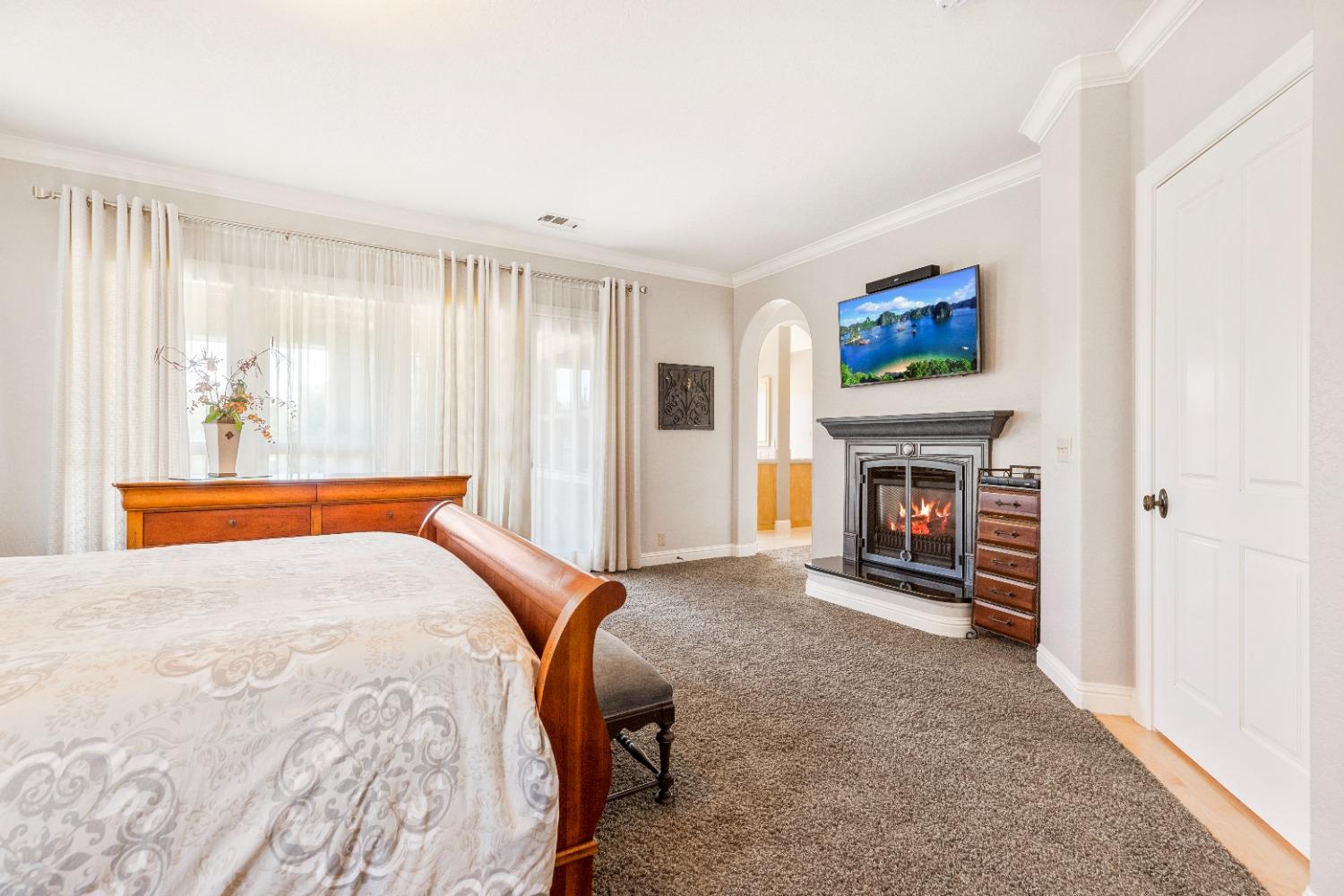 618 Elfers Rd, Patterson, CA 95363