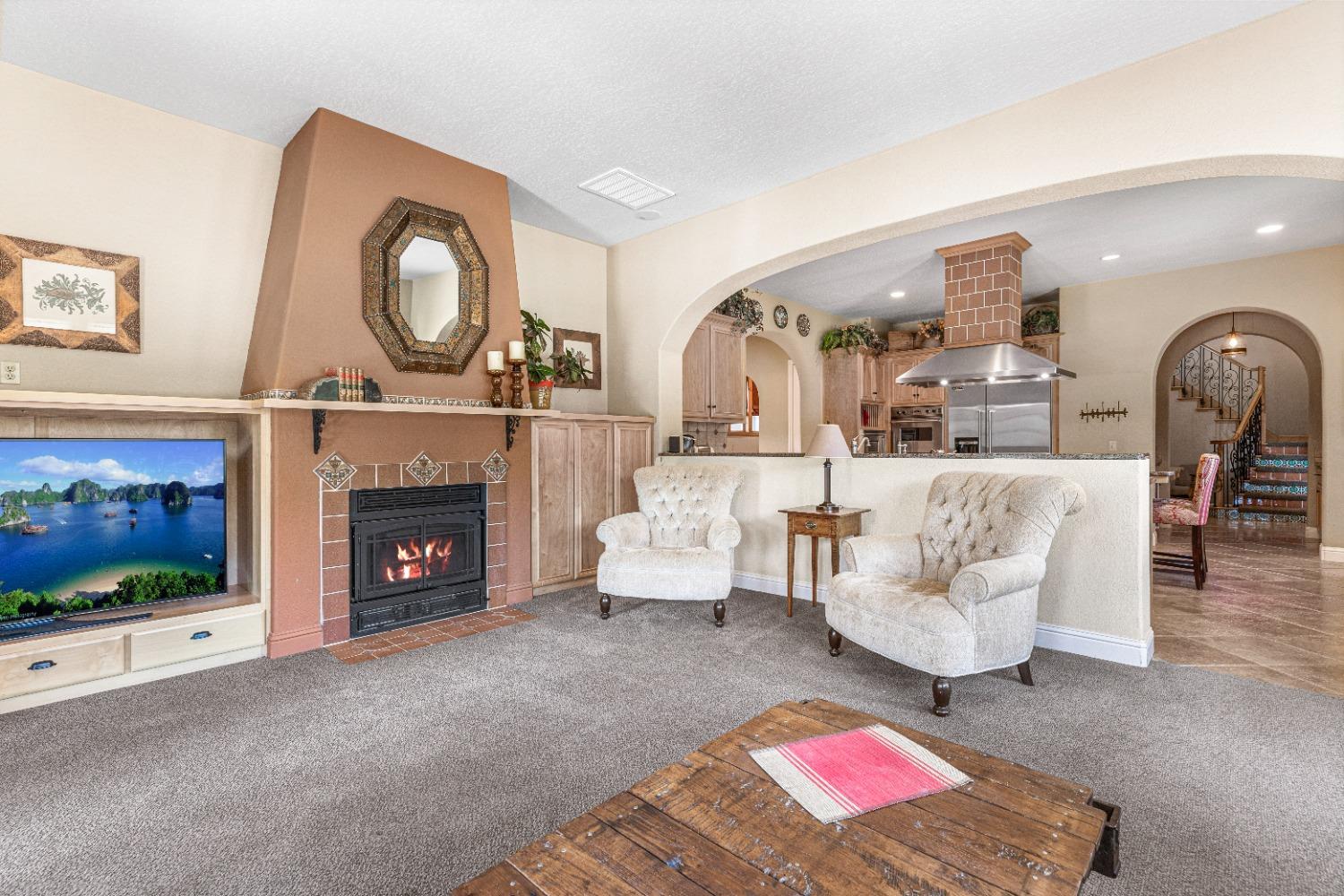 618 Elfers Rd, Patterson, CA 95363