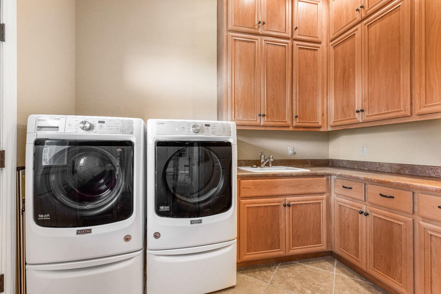 618 Elfers Rd, Patterson, CA 95363