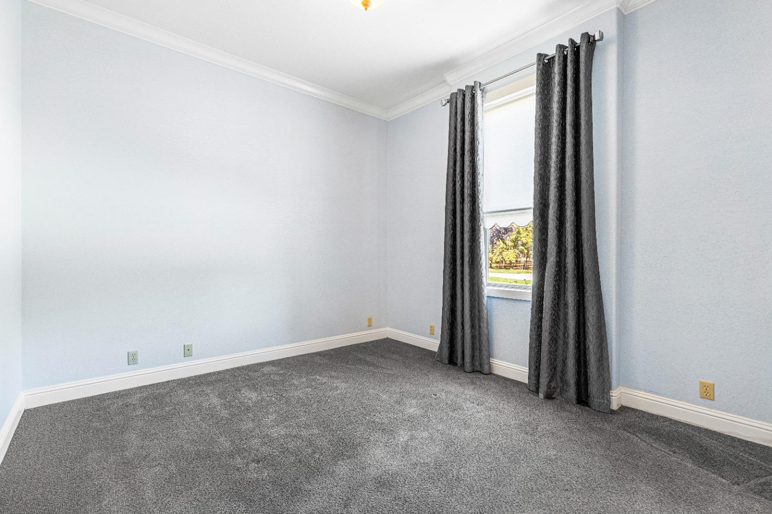 618 Elfers Rd, Patterson, CA 95363