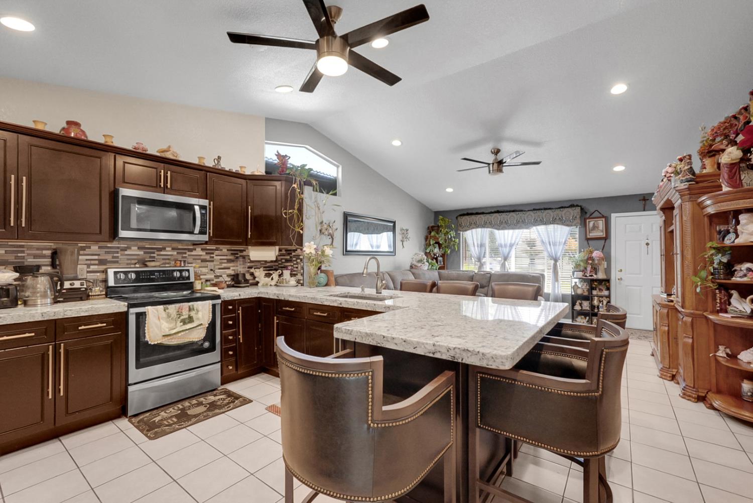817 N Central Ave, Modesto, CA 95351
