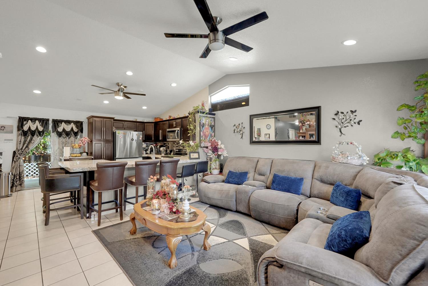 817 N Central Ave, Modesto, CA 95351
