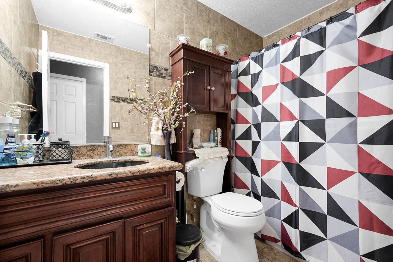 817 N Central Ave, Modesto, CA 95351