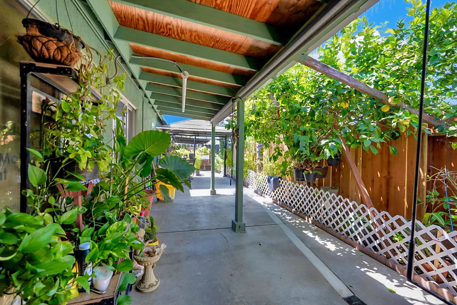817 N Central Ave, Modesto, CA 95351