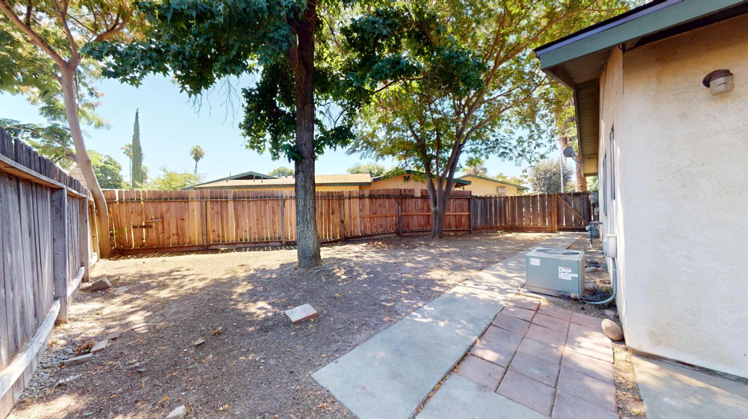 1819 Bradford Ct, Modesto, CA 95355