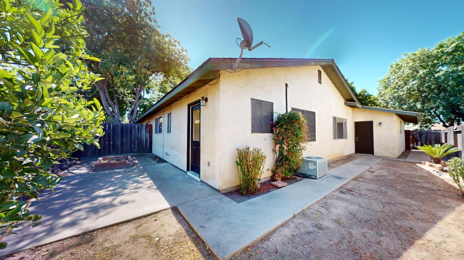 1819 Bradford Ct, Modesto, CA 95355