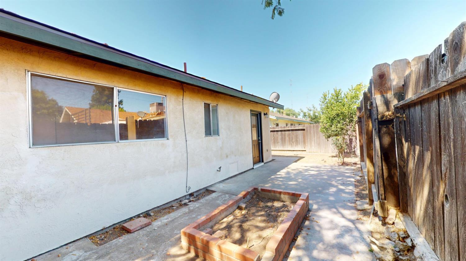 1819 Bradford Ct, Modesto, CA 95355
