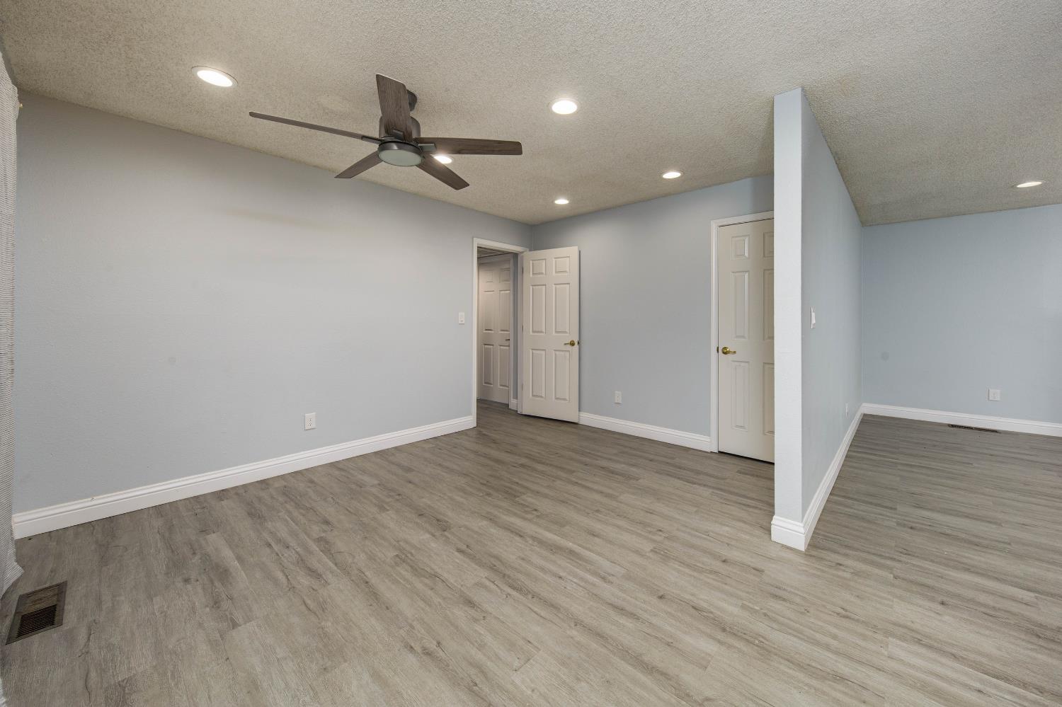 30 Willow Glen Ave, Oakdale, CA 95361