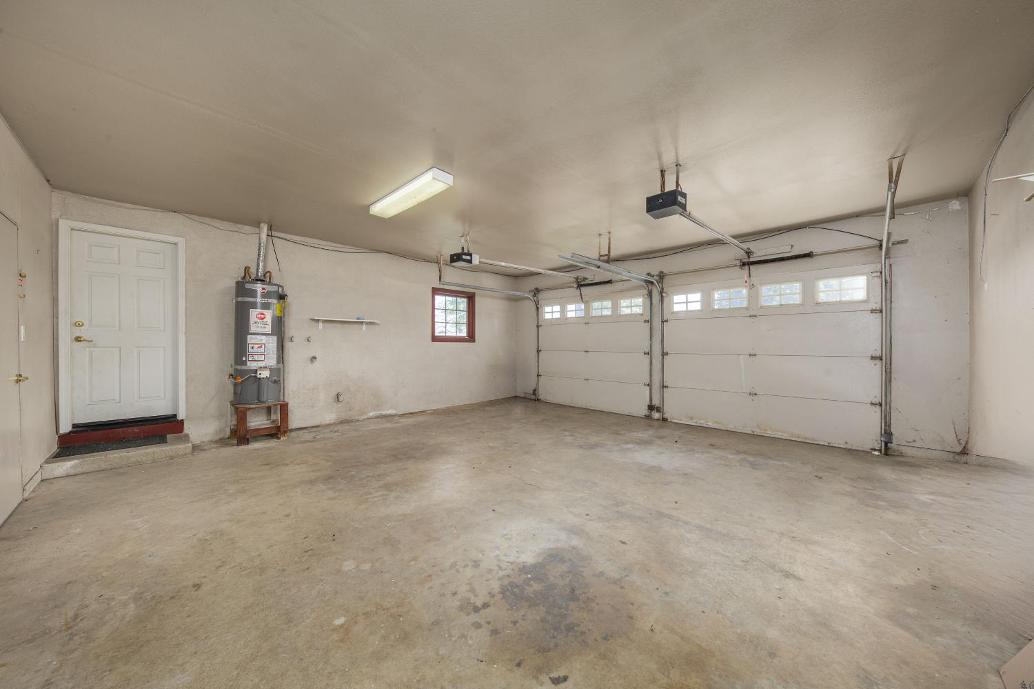30 Willow Glen Ave, Oakdale, CA 95361