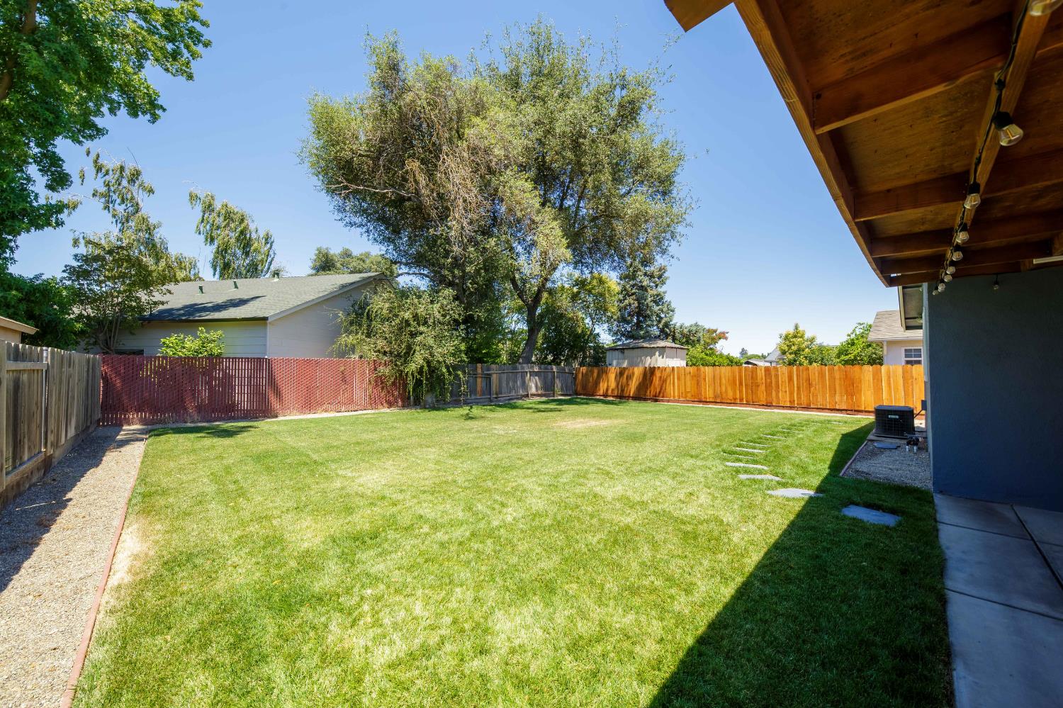 30 Willow Glen Ave, Oakdale, CA 95361