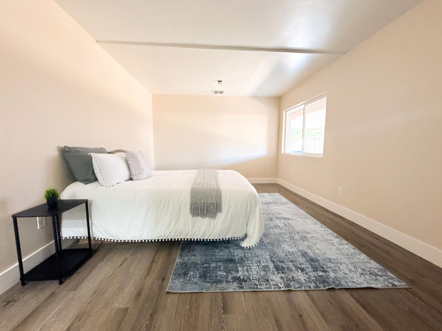 1274 Dos Palos Ave, Dos Palos, CA 93620