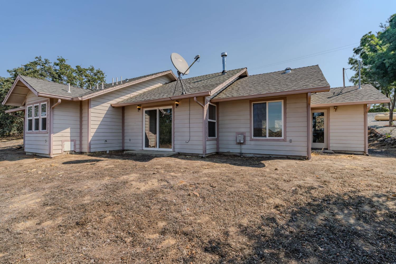 3032 Arrowhead St, Copperopolis, CA 95228