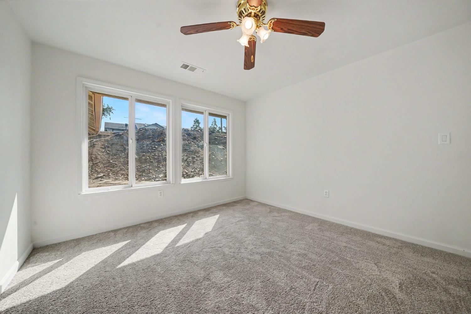 3032 Arrowhead St, Copperopolis, CA 95228