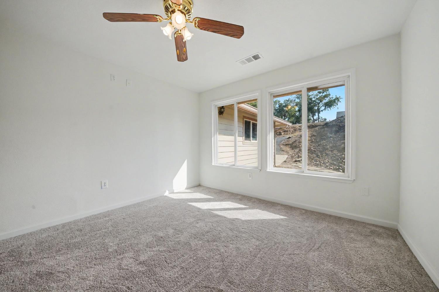 3032 Arrowhead St, Copperopolis, CA 95228