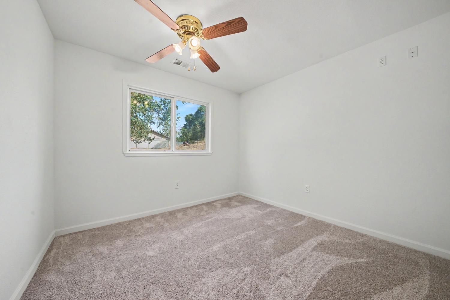 3032 Arrowhead St, Copperopolis, CA 95228