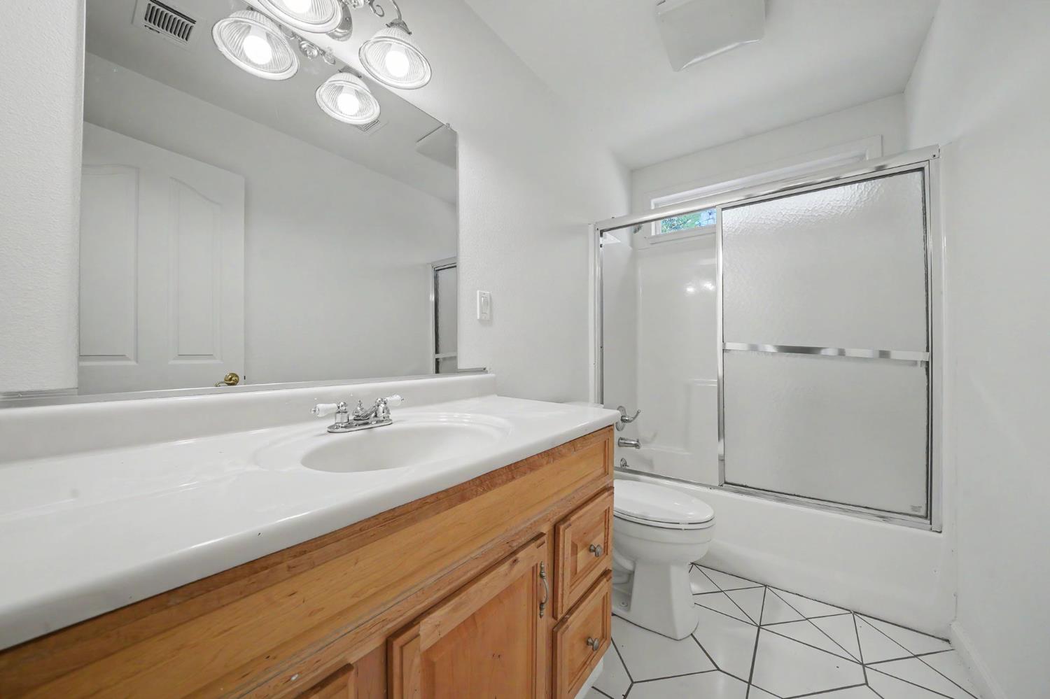 3032 Arrowhead St, Copperopolis, CA 95228