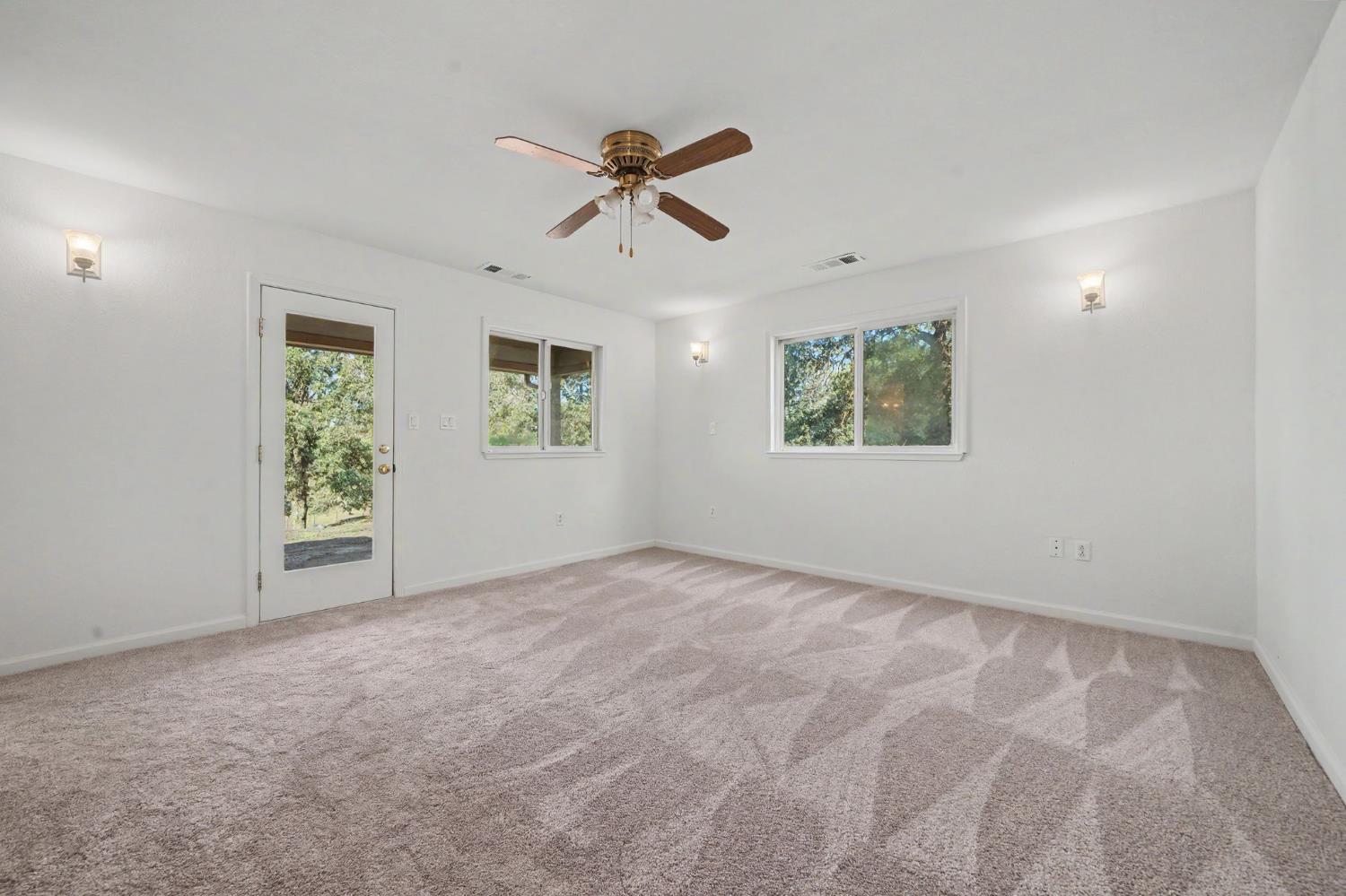 3032 Arrowhead St, Copperopolis, CA 95228