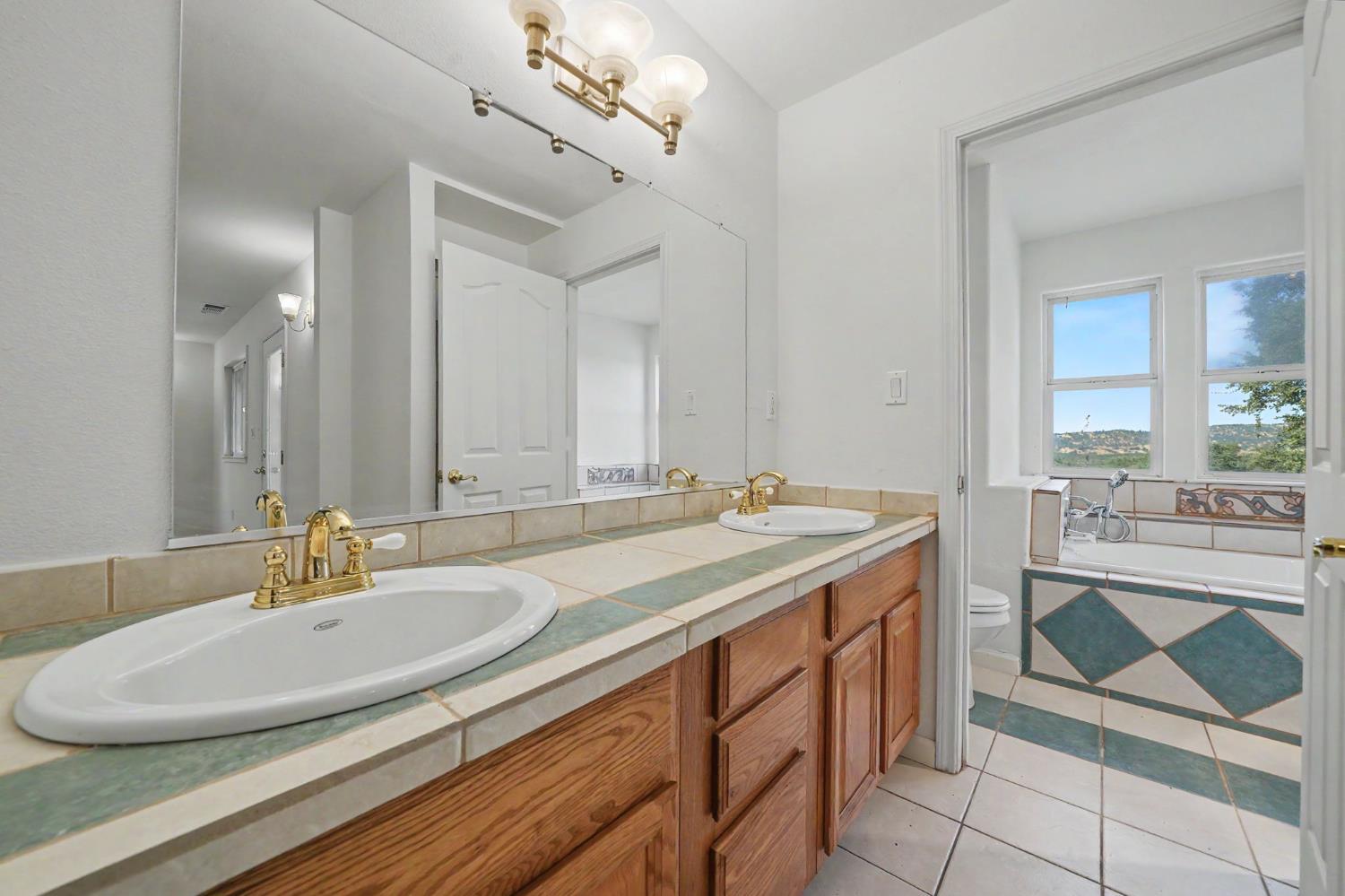 3032 Arrowhead St, Copperopolis, CA 95228