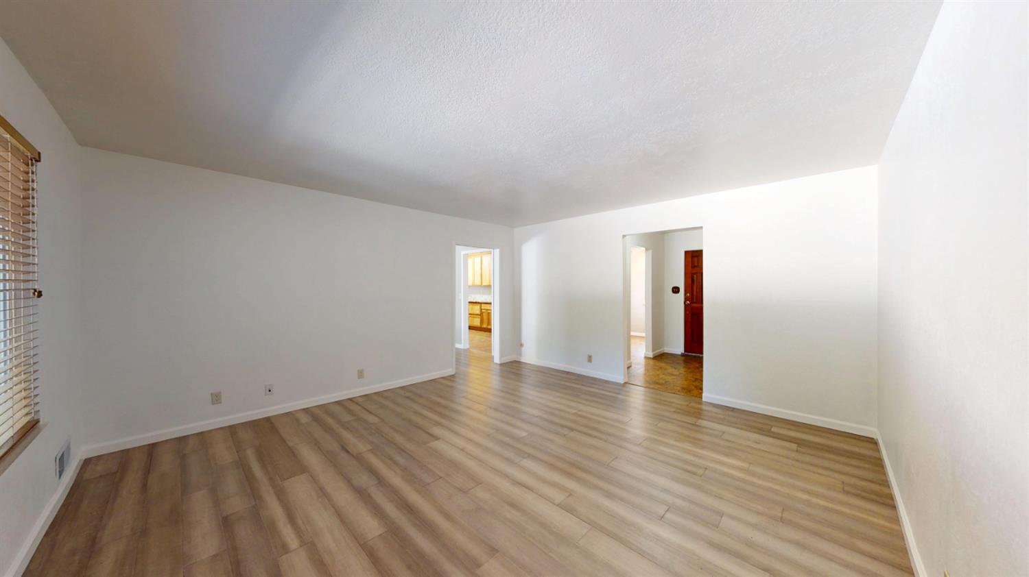 5215 Prairie Flower Rd, Ceres, CA 95307