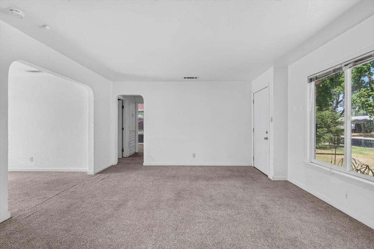 1627 Albany Ave, Modesto, CA 95350