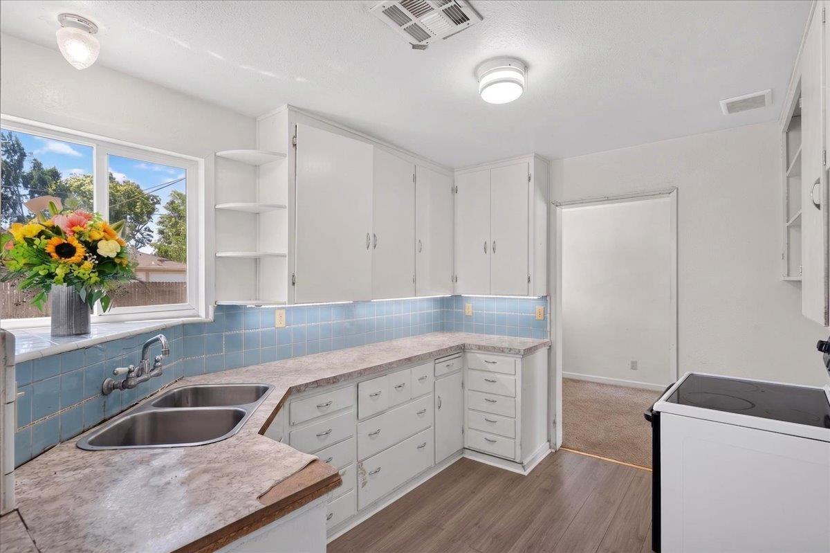 1627 Albany Ave, Modesto, CA 95350