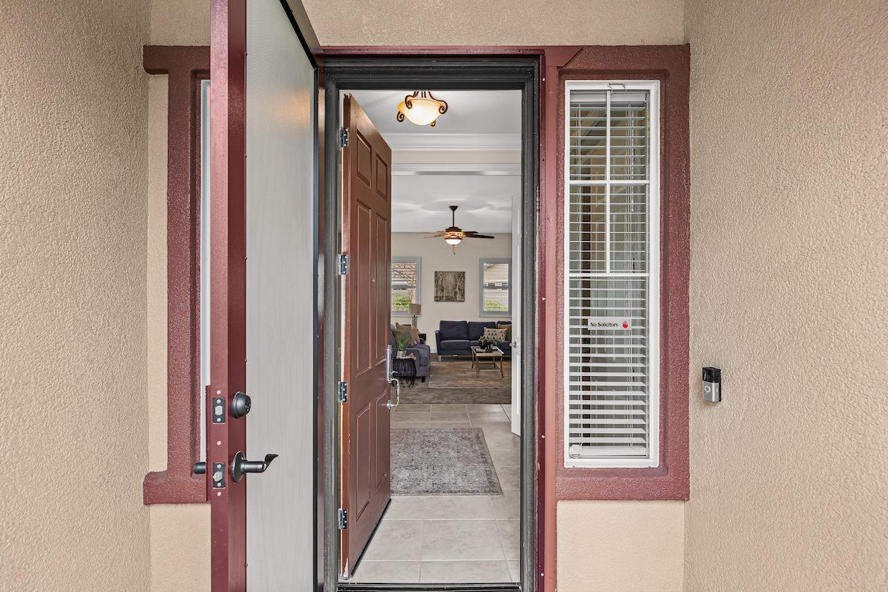 2498 Pepper Tree Ln, Manteca, CA 95336