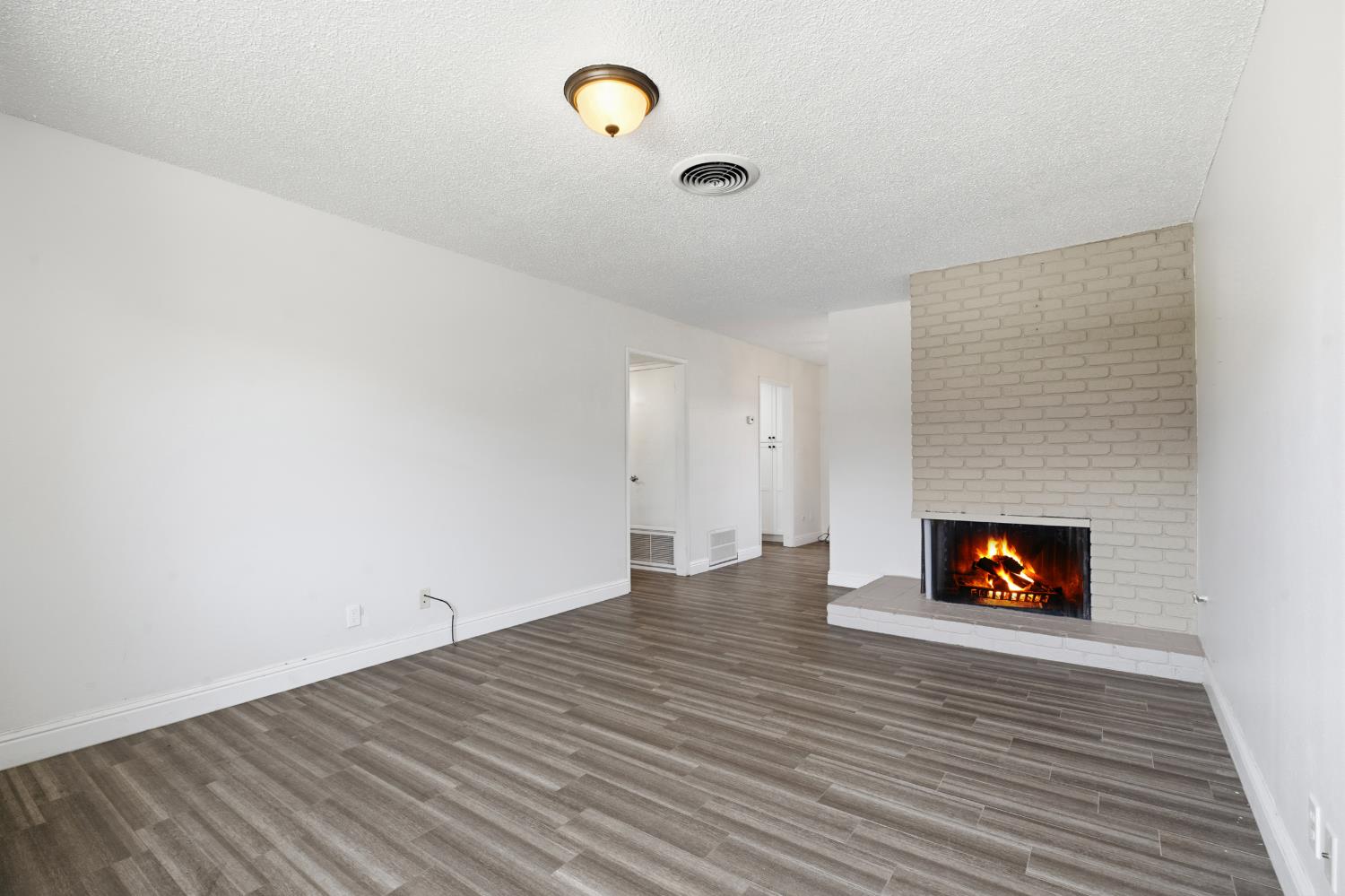 215 Floyd Ave #26, Modesto, CA 95350