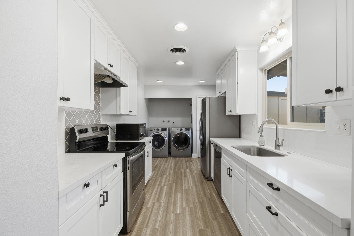 215 Floyd Ave #26, Modesto, CA 95350