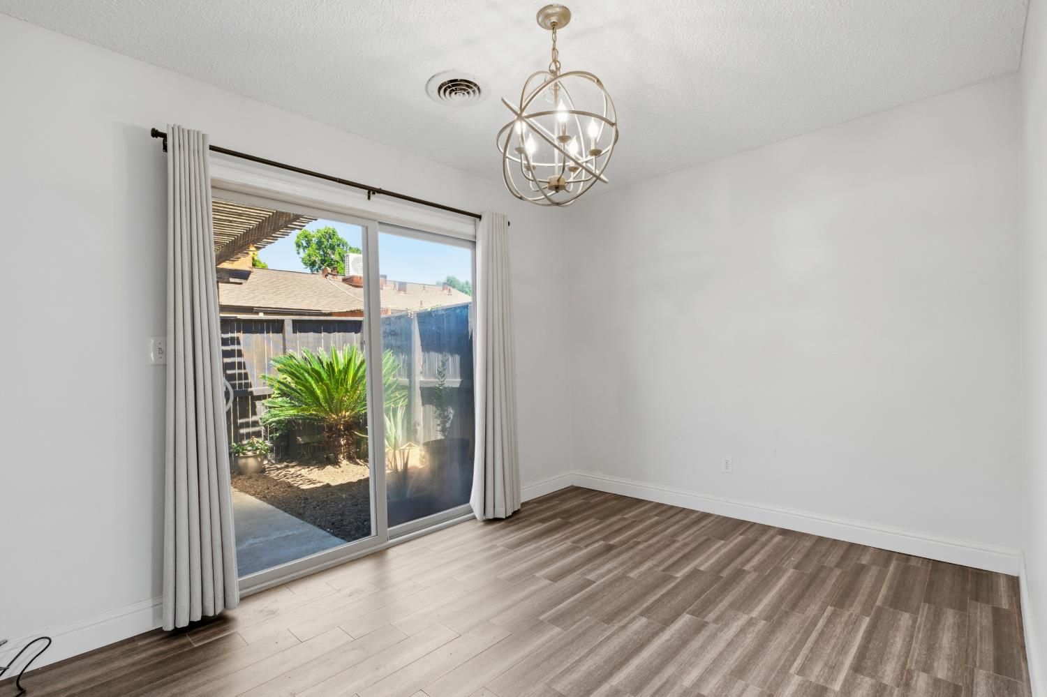 215 Floyd Ave #26, Modesto, CA 95350
