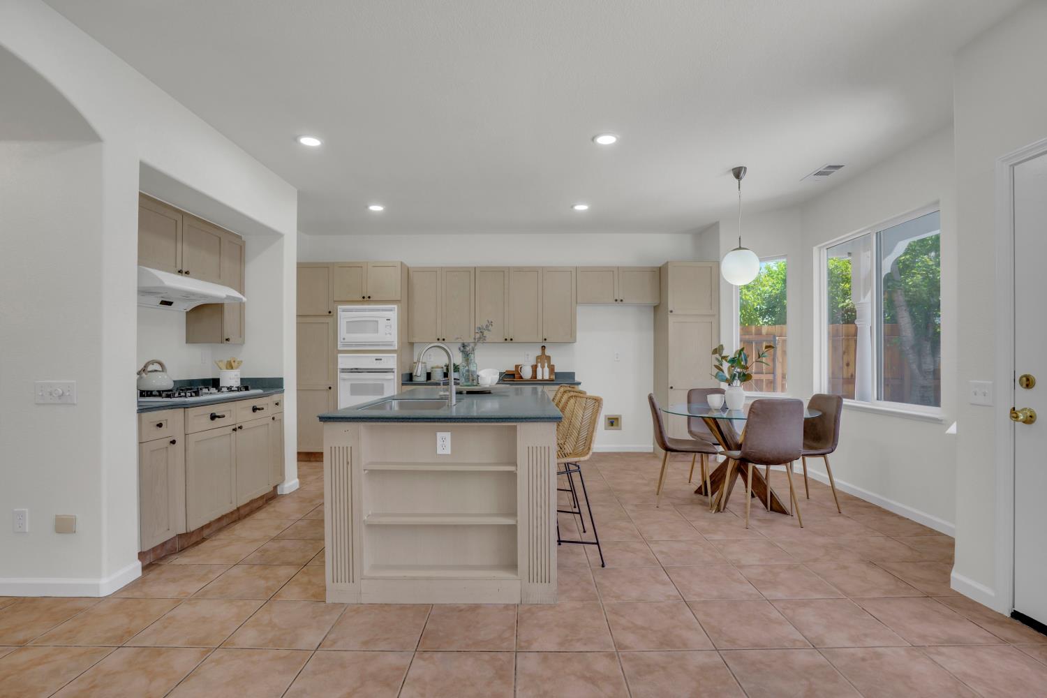4101 Rose Parade, Modesto, CA 95357