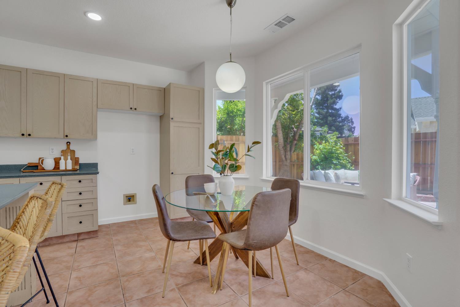 4101 Rose Parade, Modesto, CA 95357