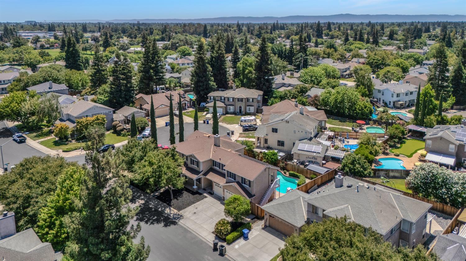4101 Rose Parade, Modesto, CA 95357