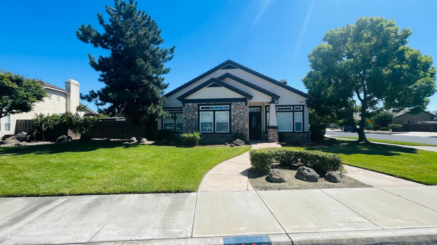 428 E Milgeo Ave, Ripon, CA 95366