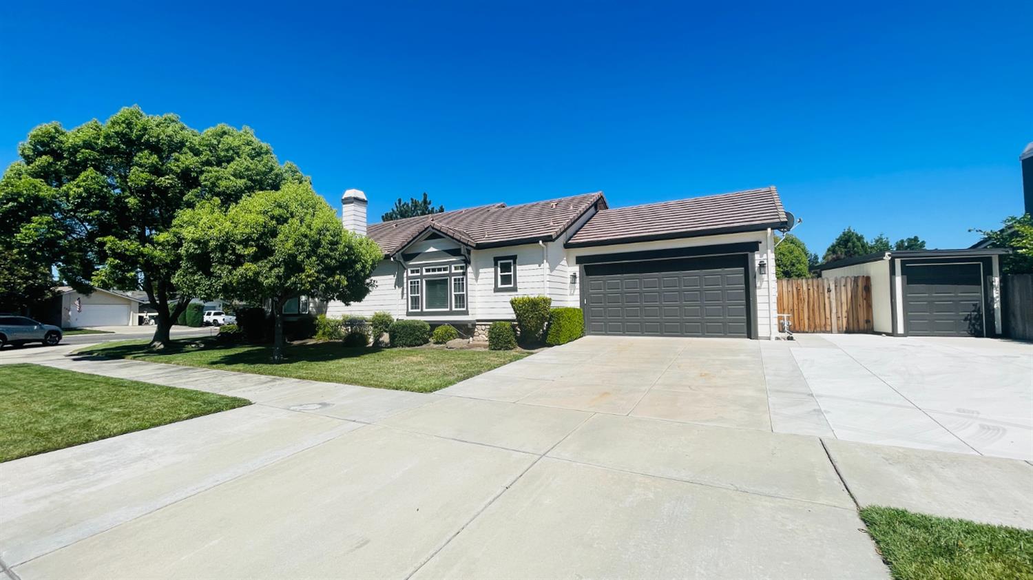 428 E Milgeo Ave, Ripon, CA 95366