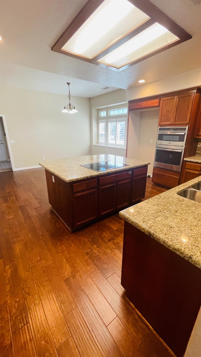 428 E Milgeo Ave, Ripon, CA 95366
