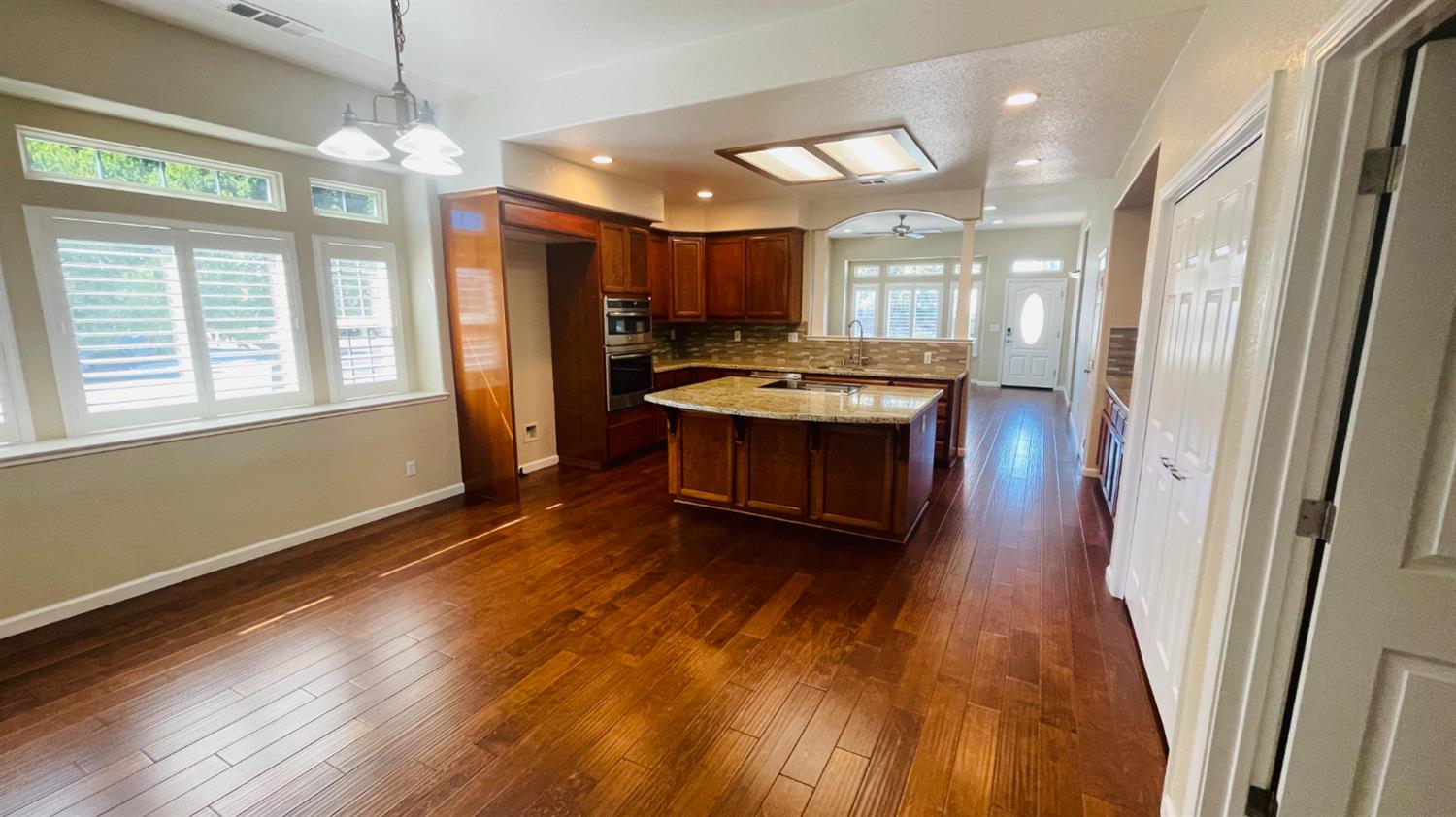 428 E Milgeo Ave, Ripon, CA 95366