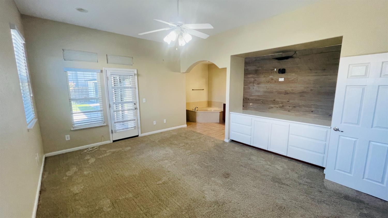 428 E Milgeo Ave, Ripon, CA 95366