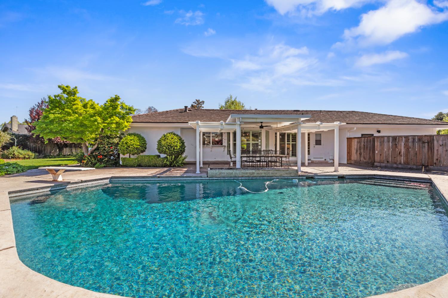 908 Newcastle Ct, Modesto, CA 95355