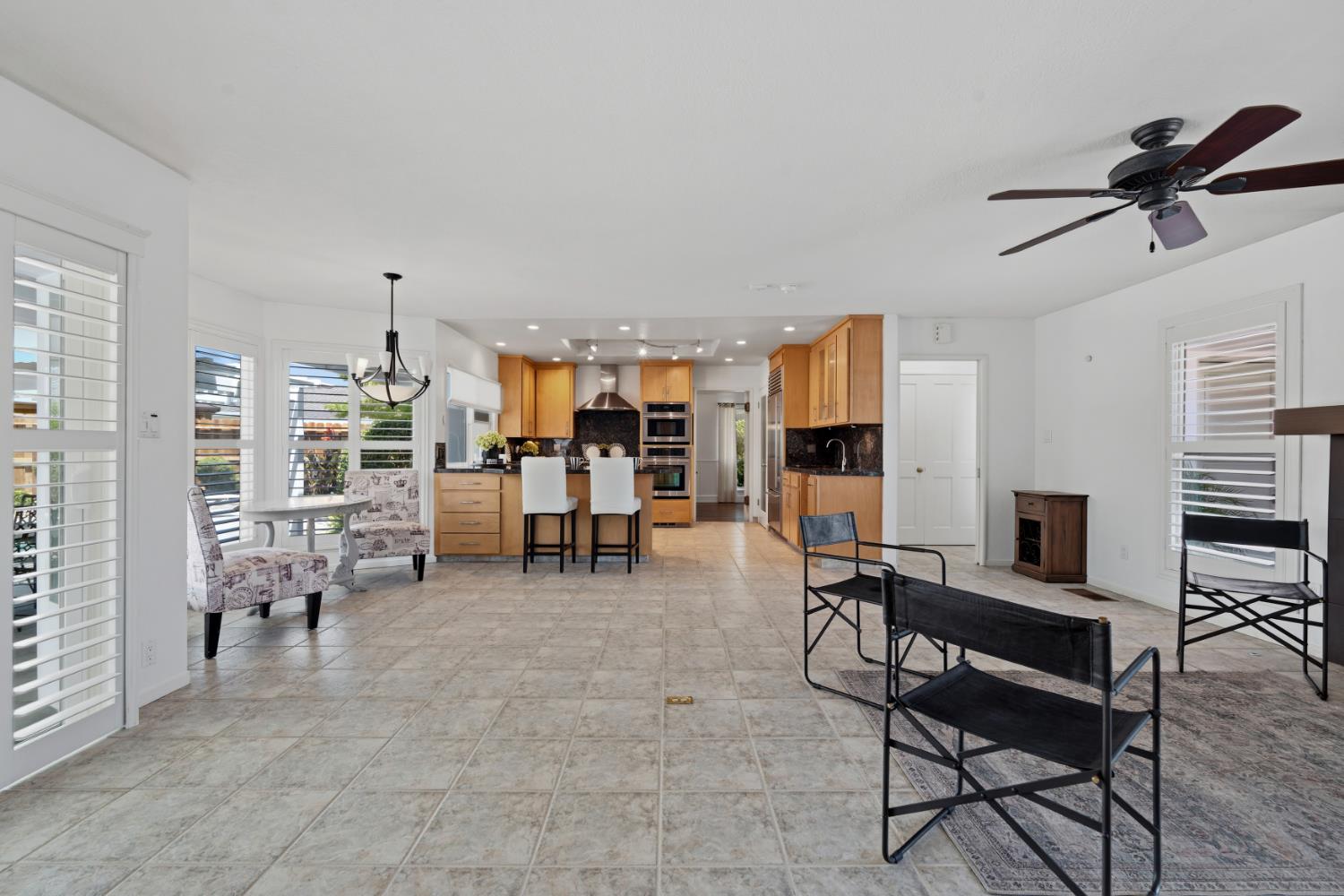 908 Newcastle Ct, Modesto, CA 95355