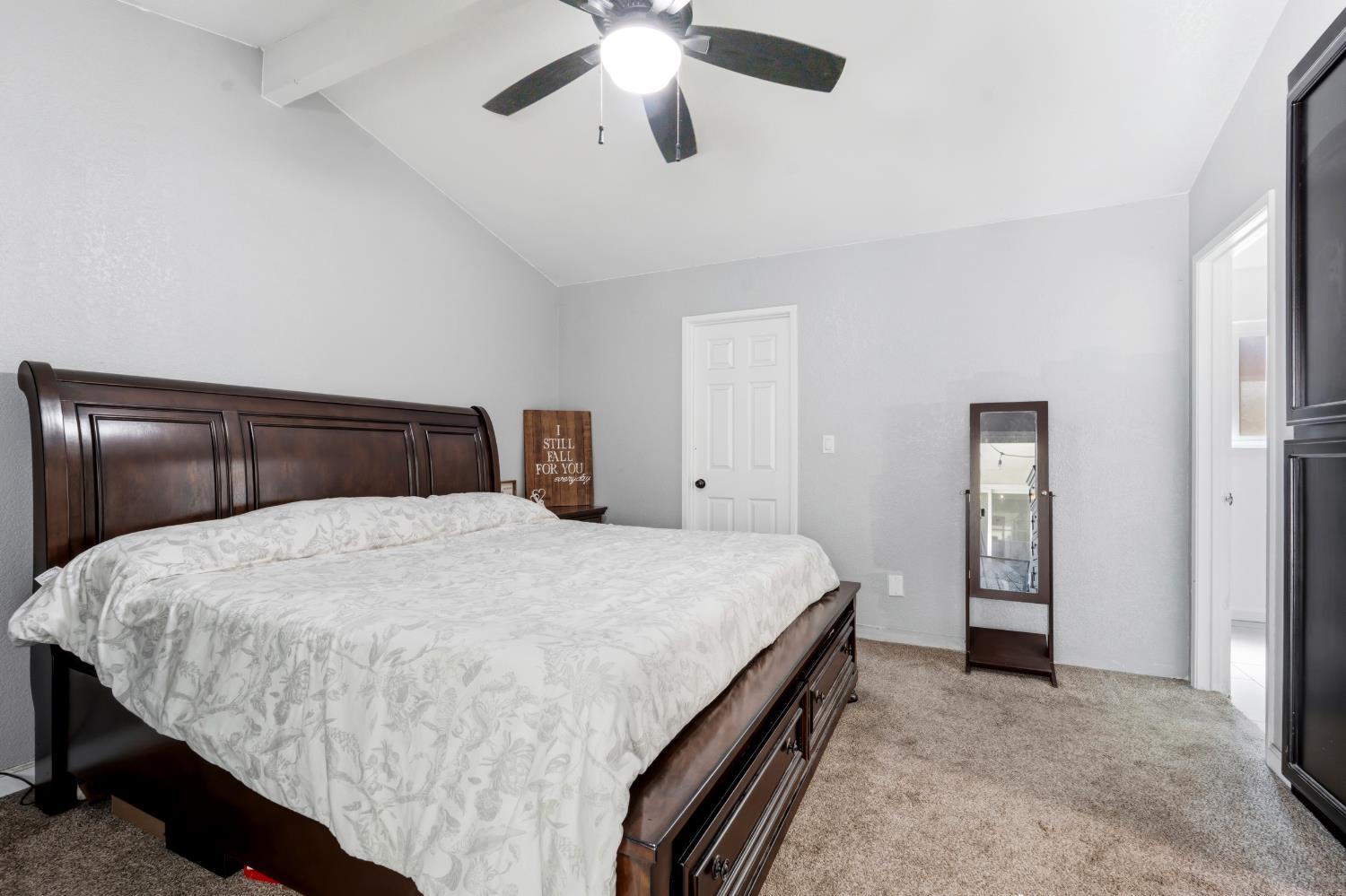 1073 Wickel St, Turlock, CA 95382