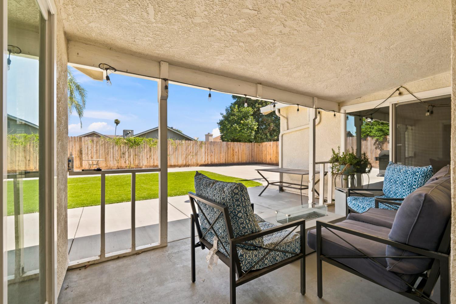 1073 Wickel St, Turlock, CA 95382